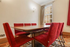 Unclassified image, 4 of 30, button - Bright and Spacious Apartment near Hyde Park - Pass the Keys (London)