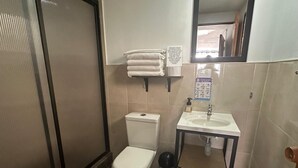 Bathroom - HOTEL FLORIDA INN (Medellín)