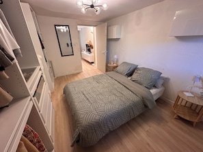 Unclassified image, 3 of 18, button - Unique 2-bedroom apartment with a tree-lined garden and a terrace (Fuveau)