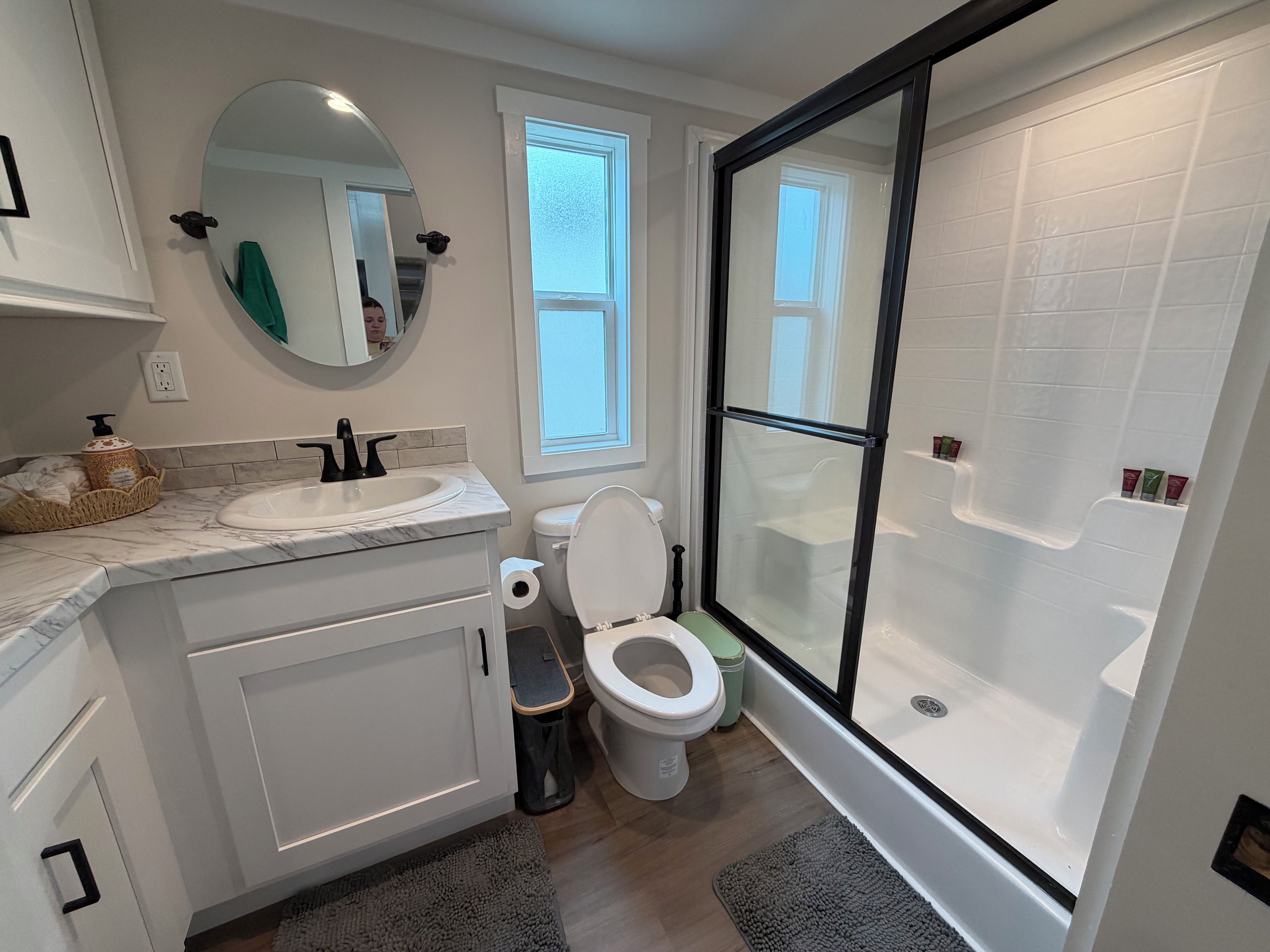 Magnolia | Bathroom | Shower, hair dryer, towels, soap