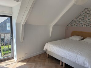 Unclassified image, 3 of 30, button - Vrbo Property (Val-d'Arguenon)