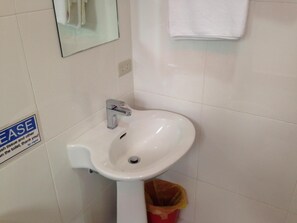 Unclassified image, 5 of 17, button - Fave Hotel Angeles City (Angeles City)