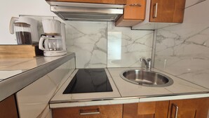 Unclassified image, 5 of 53, button - Vrbo Property (Champigny-sur-Marne)