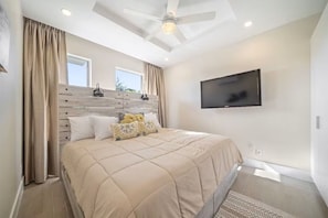 Room - Half Moon - 2BR Luxury Condo  w/ Pool  in Gated Estate on Platinum Coast (St. Peter)