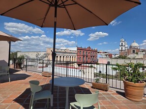 Outdoor dining - La Tierra Room | Terrace + Parking (Puebla)