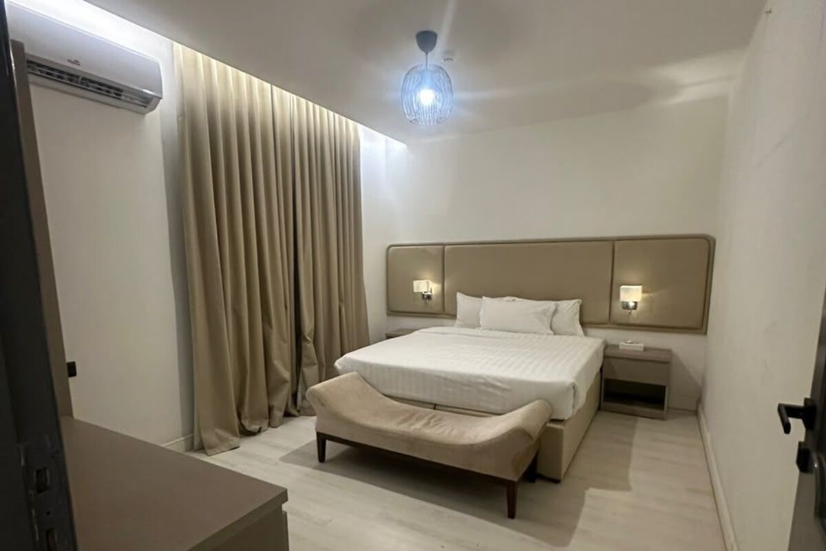 Appartement, 1 kingsize bed | Bedden met traagschuimmatras, een kluis op de kamer, gratis wifi