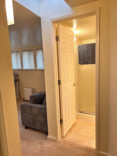 Guest Suite - Near Downtown Atascadero, Paso & SLO