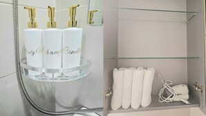 Bathroom - Beautiful, romantic private terrace with 2 separate bedroom and living room (Daegushi)
