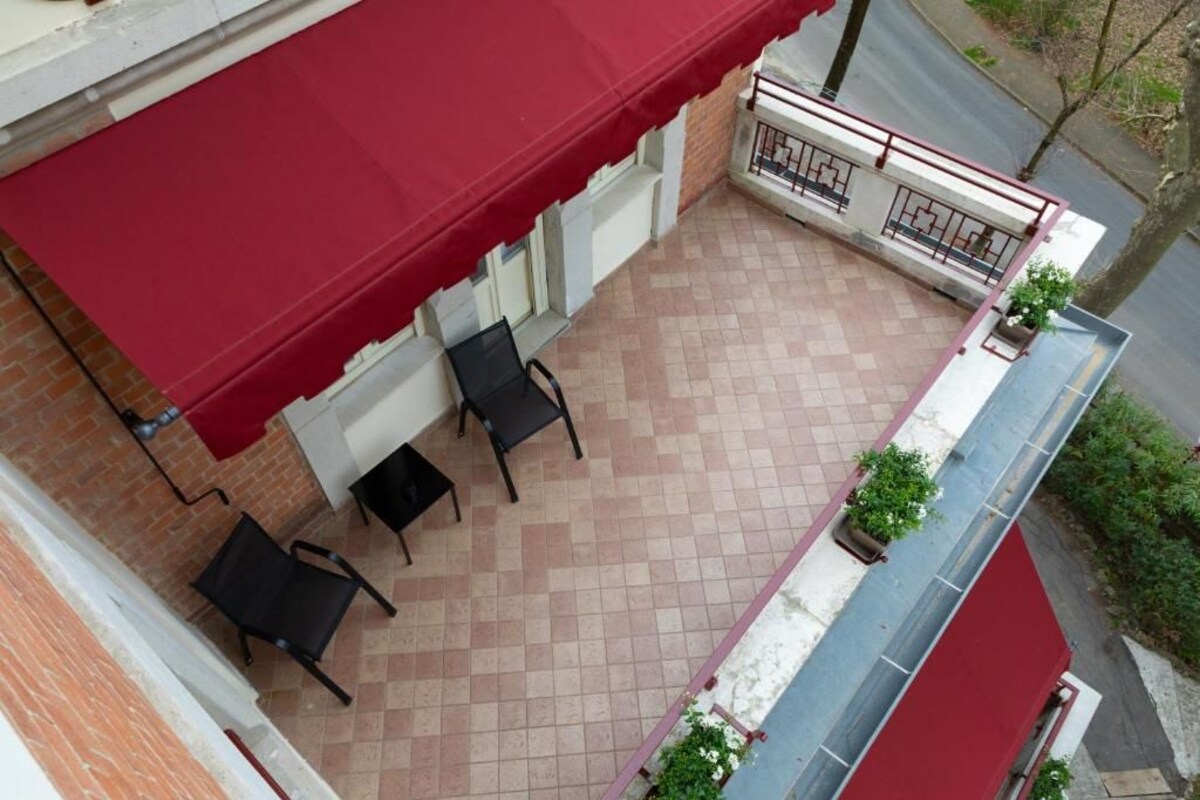 Yhden hengen deluxe-huone, parveke, näköala puutarhaan | Terassi/patio