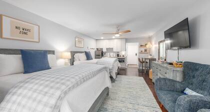 Victorian Inn #104 | 2 Queen Beds