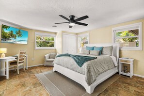 Room - Mins to Beach and Village, Private Oasis w/ Heated Pool (Siesta Key)