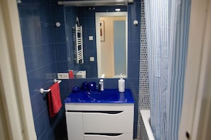 Unclassified image, 4 of 68, button - Sierpes Apartment in Downtown Seville—NEW (Sevilla)