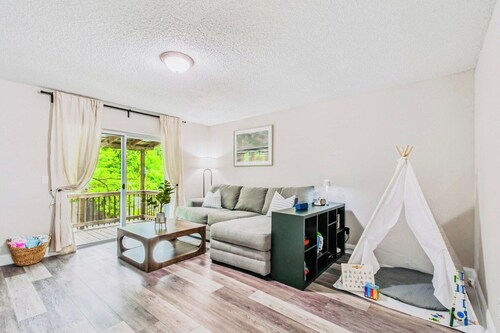 Charming Home Near Macdill AFB Hot Tub Fire Pit