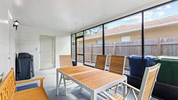 House, Multiple Beds, Garden View (4107 W Grace St) | Outdoor dining