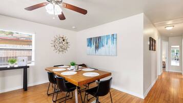 House, Multiple Beds, Garden View (4107 W Grace St) | 3 bedrooms, individually decorated, individually furnished, bed sheets