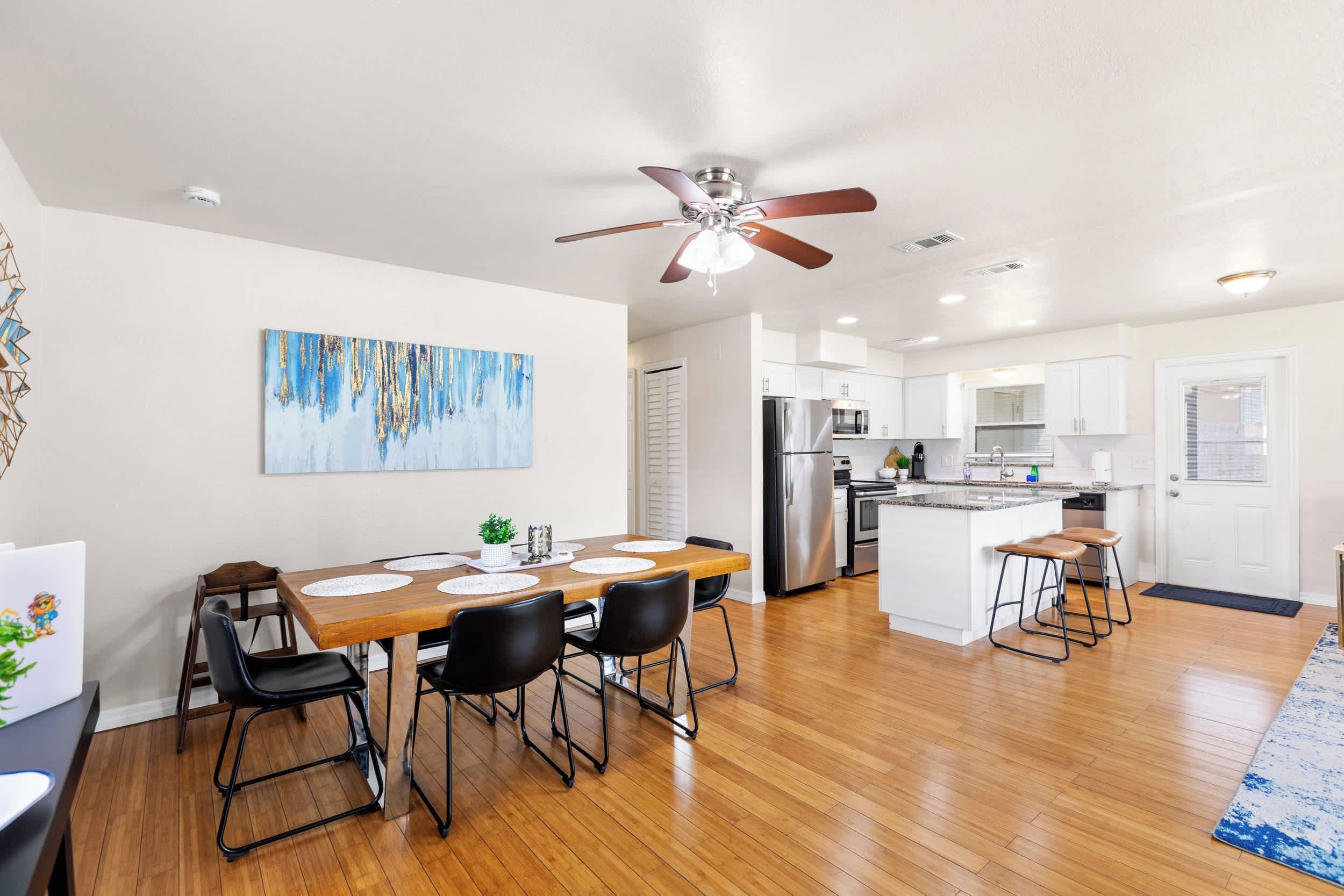 House, Multiple Beds, Garden View (4107 W Grace St) | 3 bedrooms, individually decorated, individually furnished, bed sheets