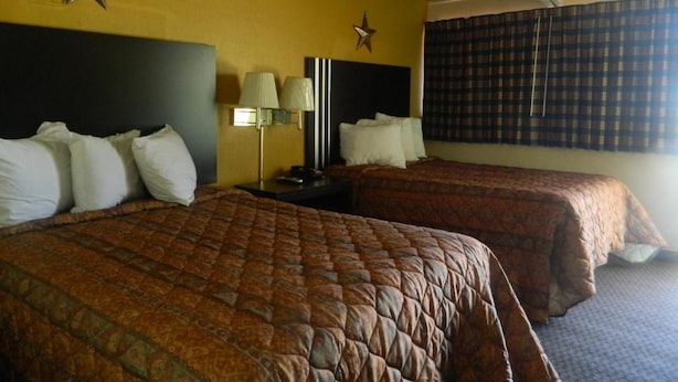 Unclassified image, 1 of 14, button - Freer motel  (Freer)