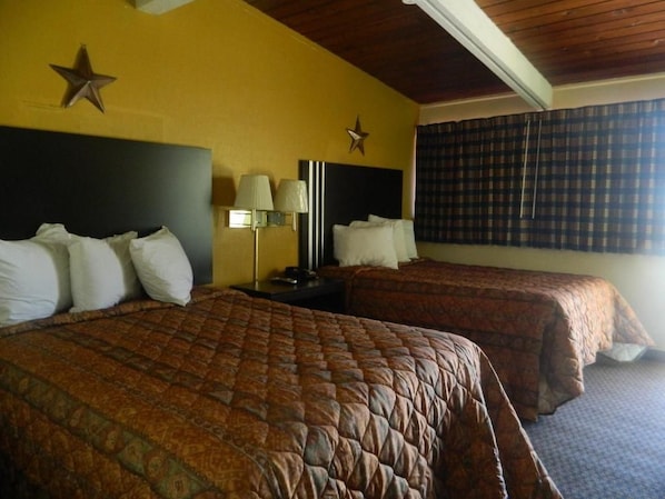Unclassified image, 1 of 14, button - Freer motel (Freer)