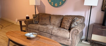 Walk to everything! This apartment puts you in the heart of historic Galena!