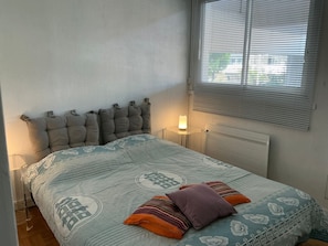Unclassified image, 2 of 8, button - Vrbo Property (Saint-Laurent-du-Var)