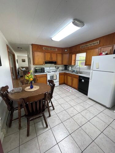 Kimmy’s Kozy Cottage  in  Victor 10 minutes from New River Gorge National Park