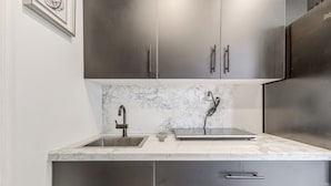 Private kitchen - Amazing stay containers (West Park)