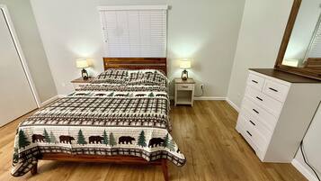 Iron/ironing board, WiFi (free), bed sheets