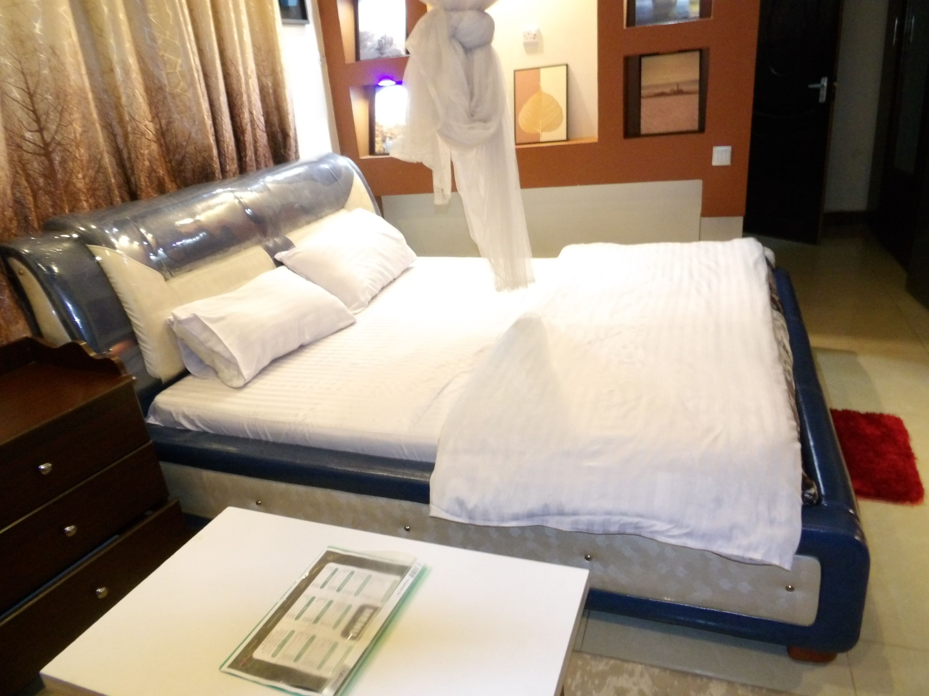 Deluxe-Zweibettzimmer, Balkon | Schreibtisch, laptopgeeigneter Arbeitsplatz, kostenloses WLAN