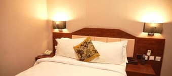 Amdina Hotel
