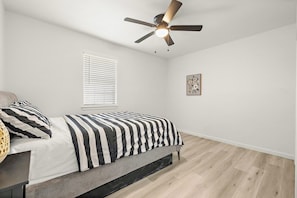 Room - Stylish 5BR South Austin Home for Groups (Austin)