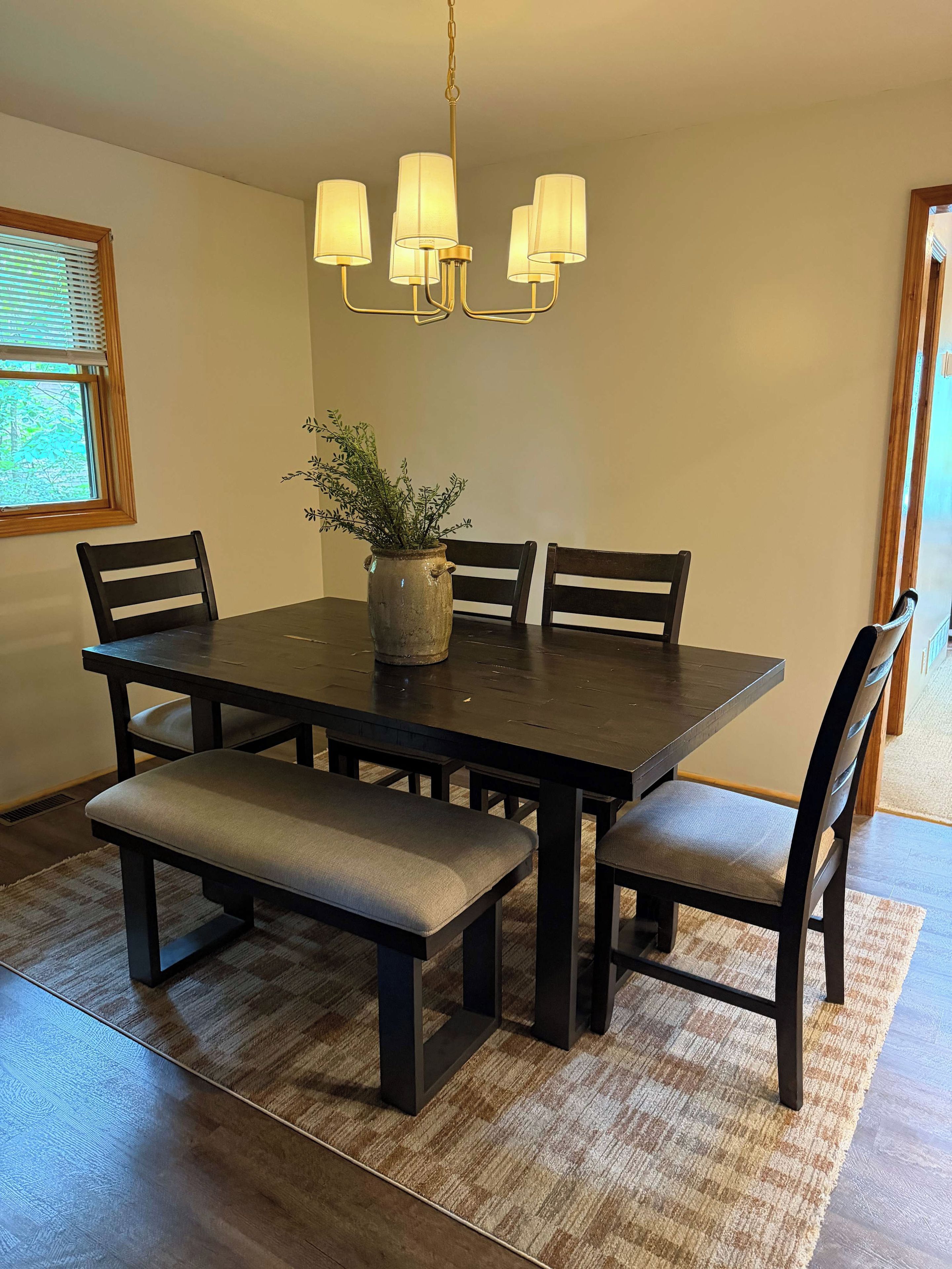 Cabin, Multiple Beds (Lakeside Hideaway) | 4 bedrooms, individually decorated, individually furnished, bed sheets