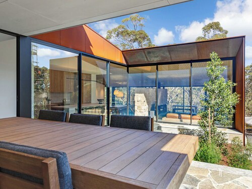 Rosedale House Beachside Luxury Coastal Retreat