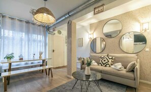 Living area - Beautiful Appartement - 1br/4p - Montmartre (Paris)