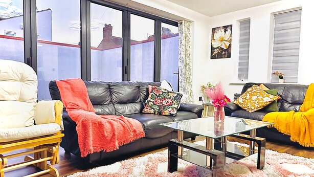 Unclassified image, 1 of 35, button - Sai Home Spacious 2 Bedroom House near Lakeside with Free Parking and Garden (Grays)