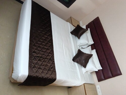 Majestic Homestay Villa-Aravind Hospital