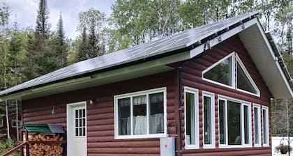 Remote Lakeside Cabin | Fall Fishing, Hunting & Northern Ontario Views