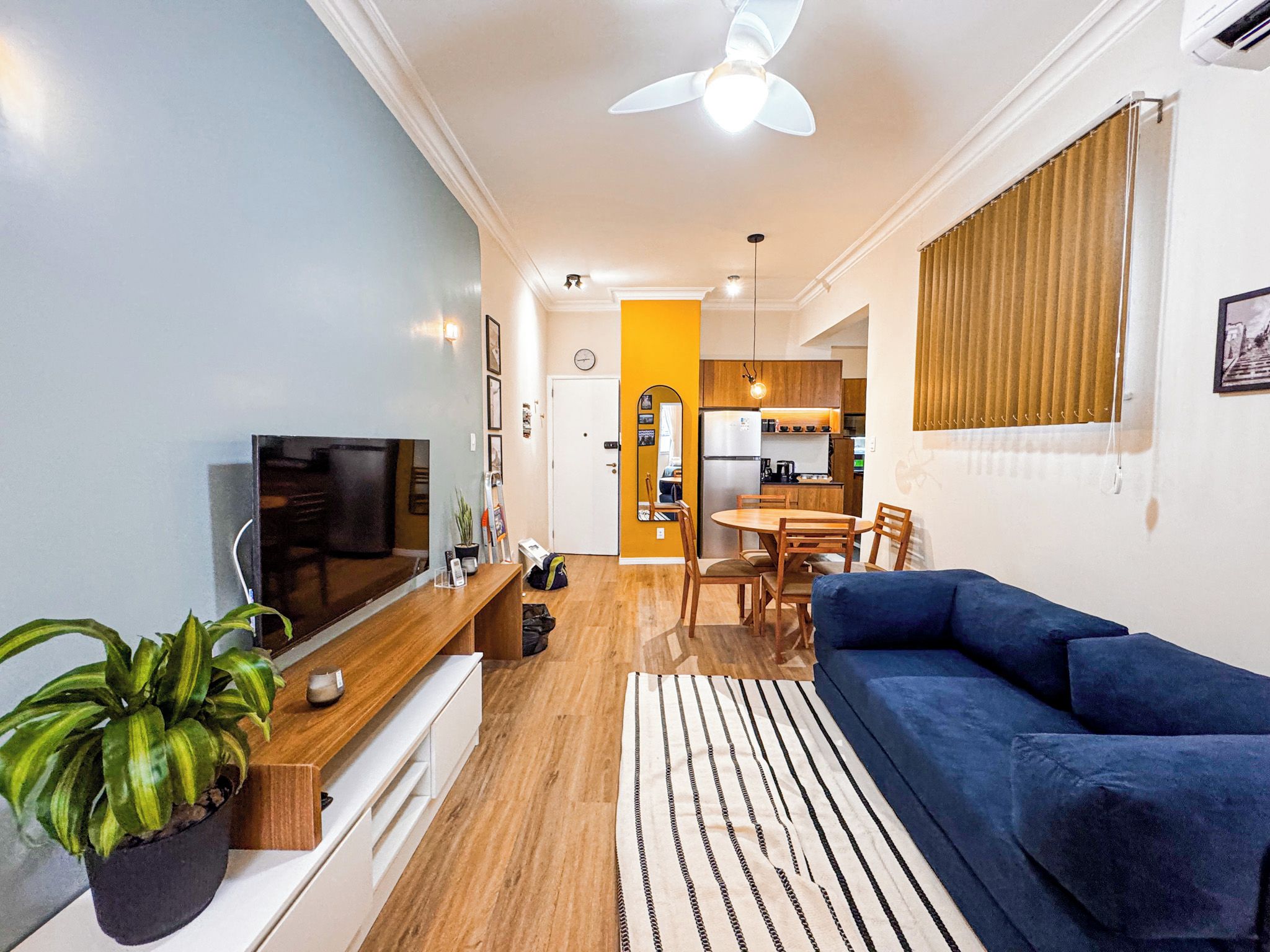 Deluxe Apartment, 1 Double Bed with Sofa bed, Kitchen, Mountain View | Living area