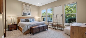 Cozy Retreat +Hot Tub, Game Room +Golf Course view