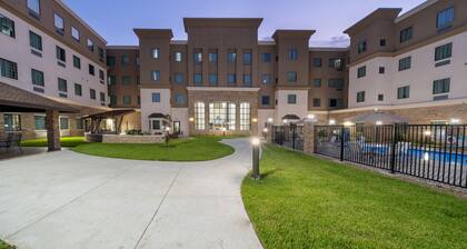 Accessible Suite in Baytown | Free Breakfast!
