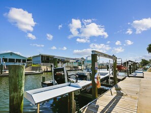 Property amenity - Lil Deb's Landing (Rockport)