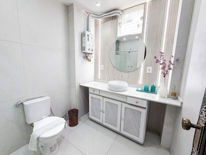 Comfort Apartment, 2 Bedrooms, Kitchen | Bathroom | Shower, free toiletries, hair dryer, towels - StayHome Copacabana - Close to Beach (Rio de Janeiro)