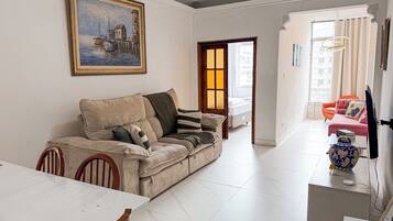 Comfort Apartment, 2 Bedrooms, Kitchen | Living area
