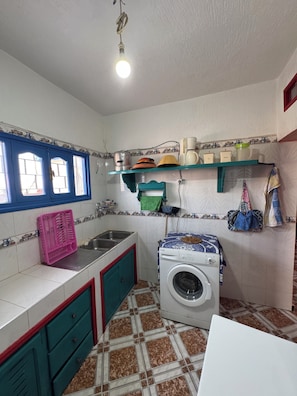 Bathroom - Charming 2-bedroom apartment in the heart of Awrir (Awrir)