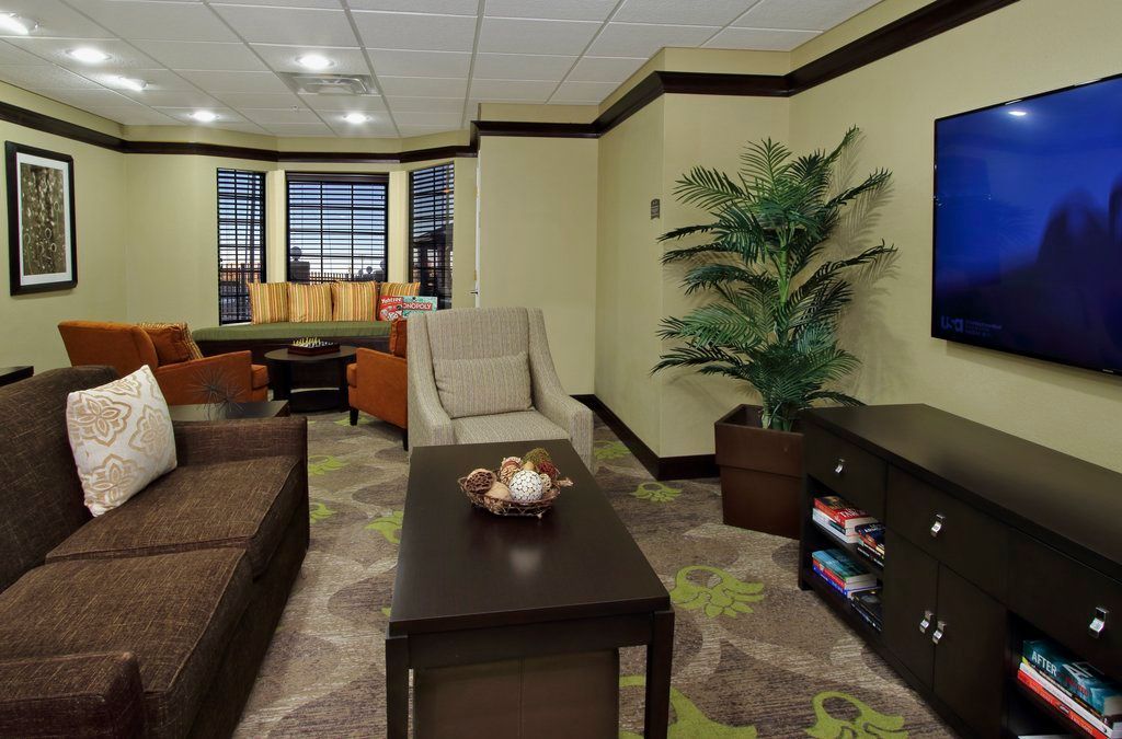 TV, fireplace, offices