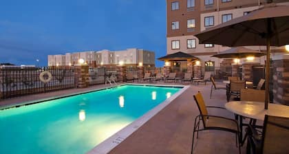 Accessible 1BR Suite w/ Free Hot Breakfast + Pool