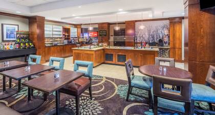 ADA Suite w/ Free Breakfast & Pool Access