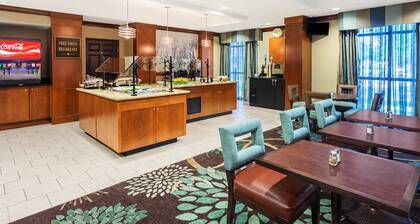 Accessible Suite | Roll-In Shower | Free Breakfast