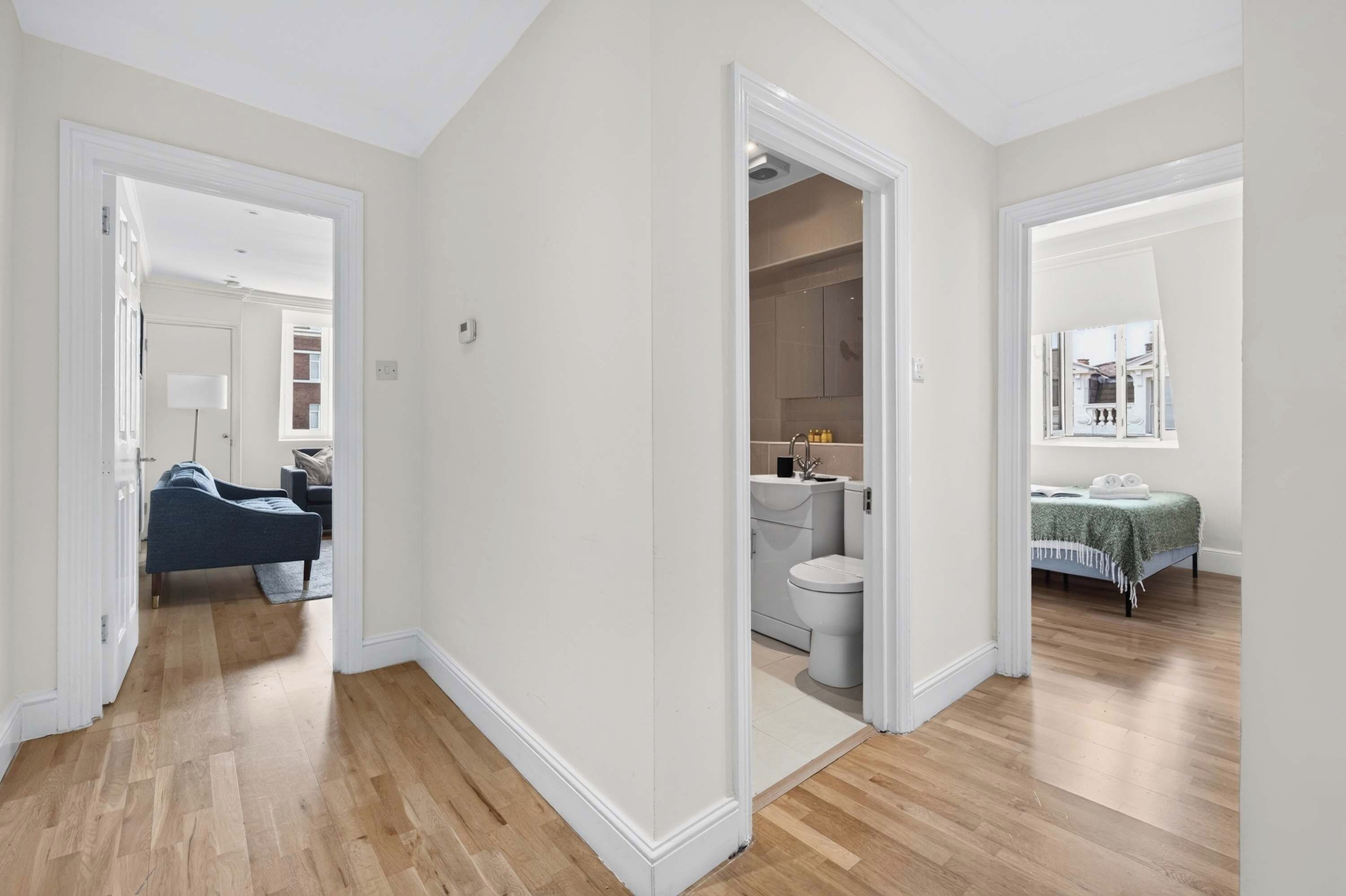 Apartment, Multiple Beds, City View (Glendower Pl 2, 4) | 2 bedrooms, individually decorated, individually furnished, bed sheets