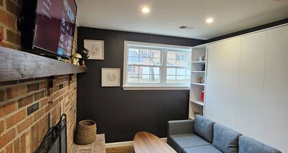 Cozy & Warm 1 Bedroom next to Tyson's Malls