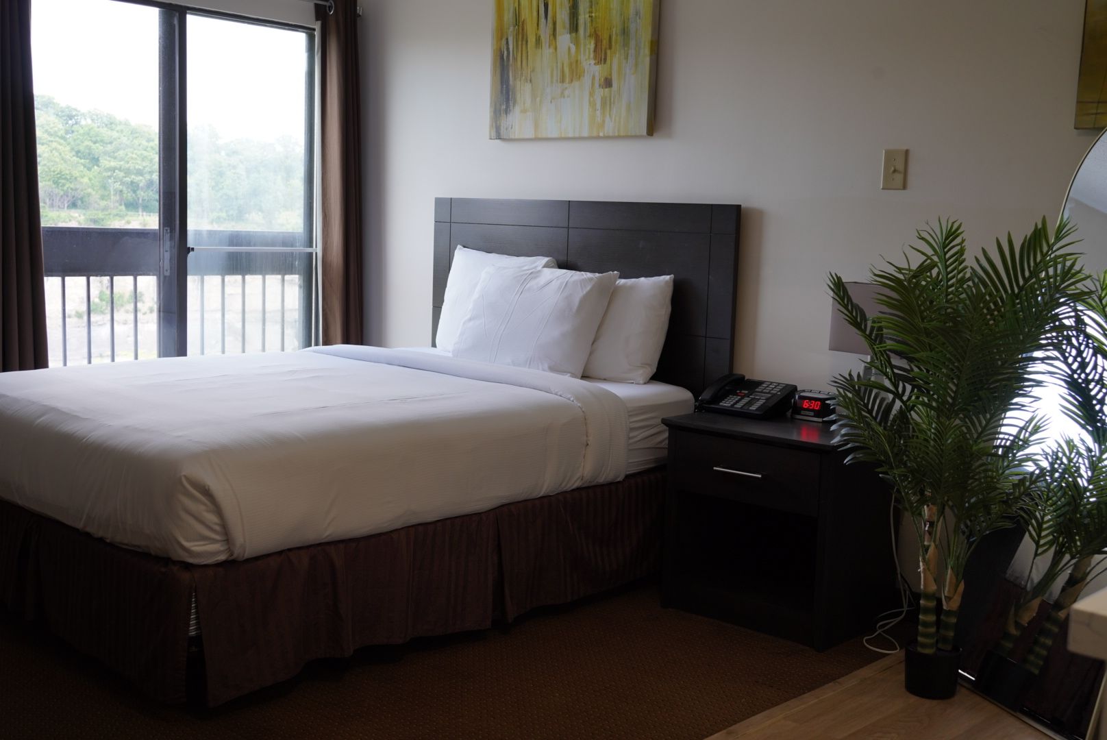 WiFi, bed sheets